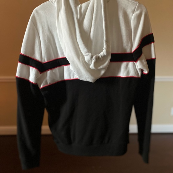 NWT PINK Victoria’s Secret pullover hoodie - Picture 2 of 6